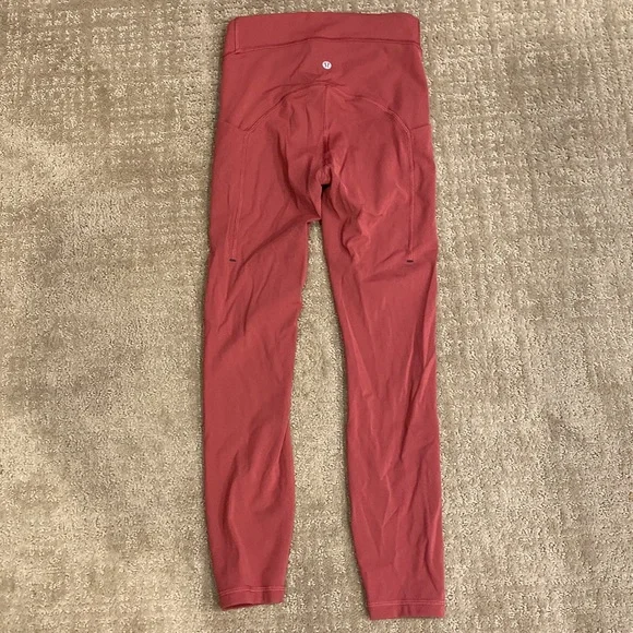 Lululemon Power Thru High-Rise Tight 25”, Size 4, EUC - Picture 4 of 5
